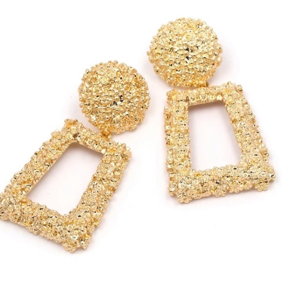 “PRICE DROP” Gold Geometric Statement Earrings - Picture 5 of 5